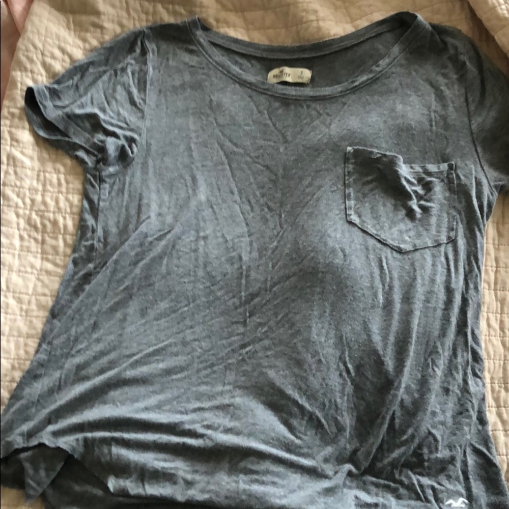Gray t shirt